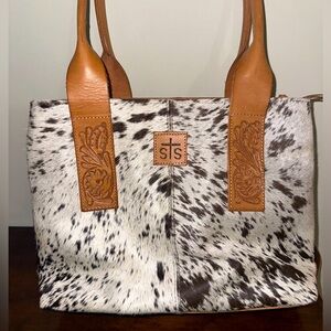 STS Ranchwear cowhide purse